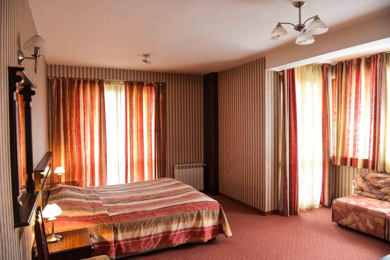 Стаи За Гости - Семейна Къща За Гости Ивел Bansko Exteriér fotografie